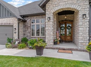 886 E Emerald Ter, Nixa, MO 65714