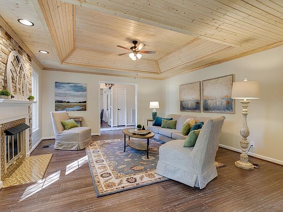 Another view of the Great room with Trey Ceiling - so warm and inviting -Beautiful place to call home