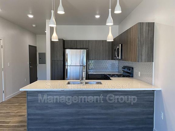 5th image of 1677 Midtown Pl #221