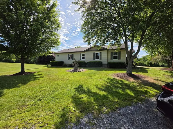 5269 Dutch Rd, Leslie, MI 49251
