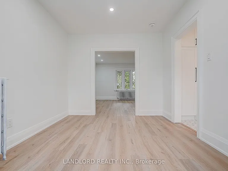 2520 Bloor St W #12 — Photo 17
