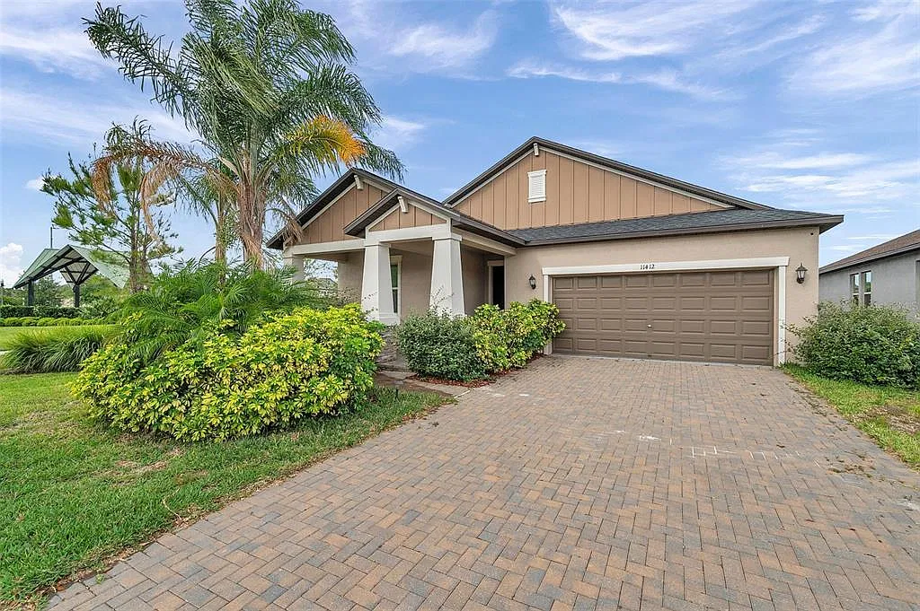 3 bed, 2.0 bath, 1732 sqft, $2,400 — Photo 1