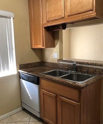 5th image of 1345 Cabrillo Park Dr APT B07