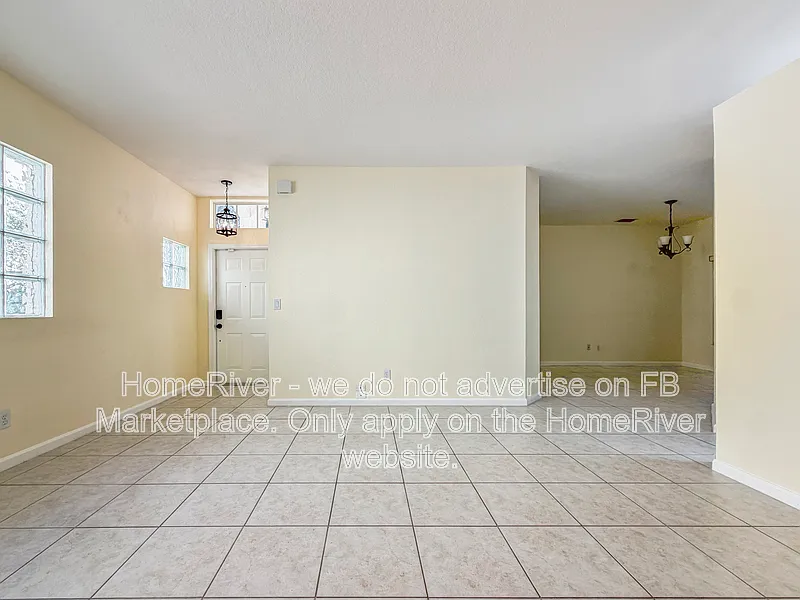 3 bed, 2.0 bath, 1638 sqft, $3,200 — Photo 4