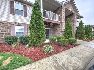 7801 Alfred Schlatter Dr APT 2, Louisville, KY 40214