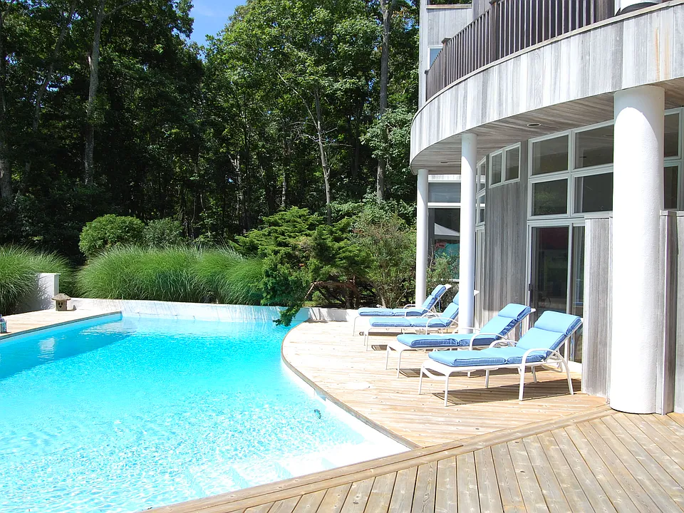 27 Deerwood Path