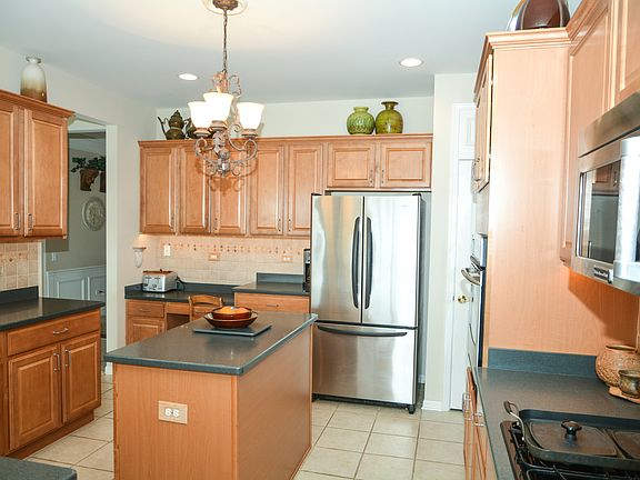 4th image of 12905 W River Park Dr