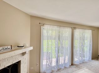 1153 Silverwood Ct APT B1, Wheeling, IL 60090