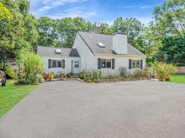 6 Spruce Street, East Hampton, NY 11937