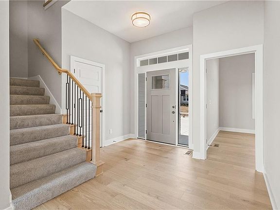 5th image of 18501 Pawnee Ln