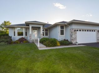 12715 Oak Grove Dr, Huntley, IL