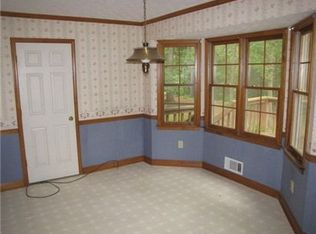 3363 Woodlaurel Dr, Snellville, GA 30078