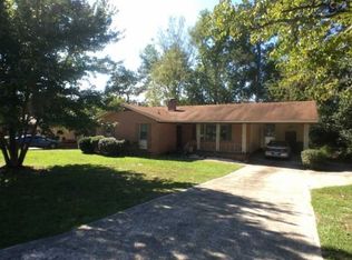 2016 Parliament Rd, Cayce, SC 29033