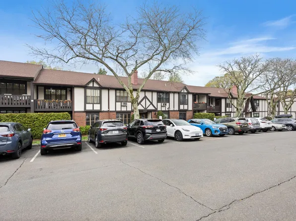 715 Sierra Vista Lane, Valley Cottage, NY 10989