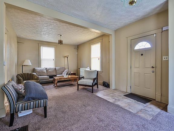 4th image of 1827 Cordova Ave
