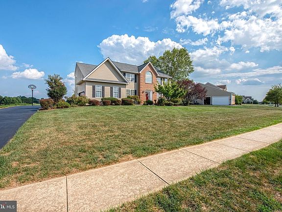 2nd image of 327 Clayton Manor Dr