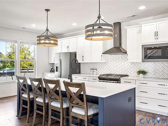 4th image of 10801 Porter Park Lane Gln