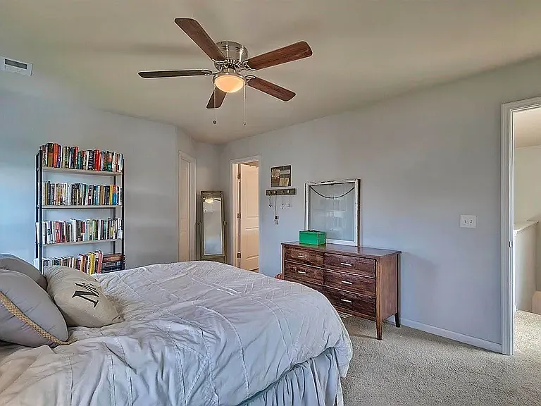 488 Freshwater Dr — Photo 12