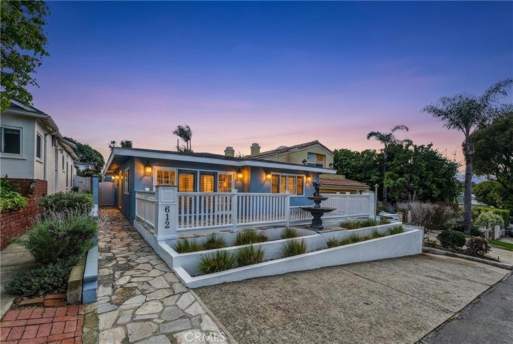 612 33rd St, Manhattan Beach, CA 90266