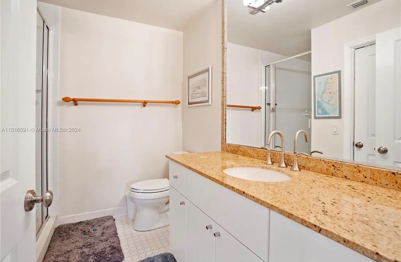 2 bed, 1086 sqft, $3,950 — Photo 4
