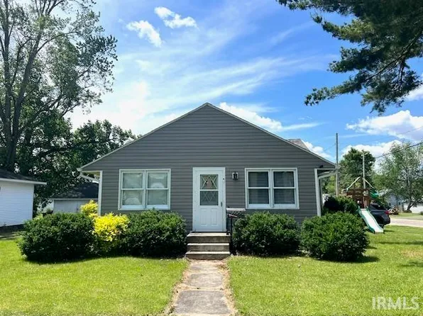 1505 S 3rd St, Clinton, IN 47842