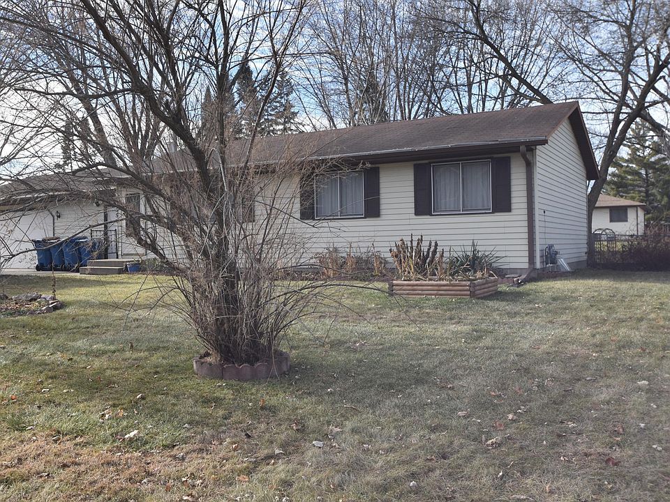 2nd image of 10550 Queen Ave S