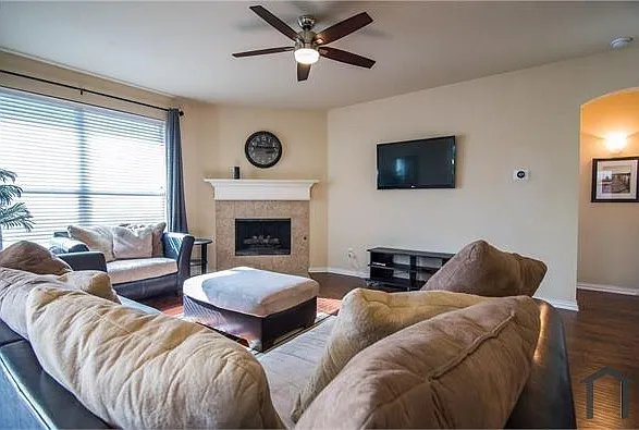 1412 Kittyhawk Dr — Photo 25