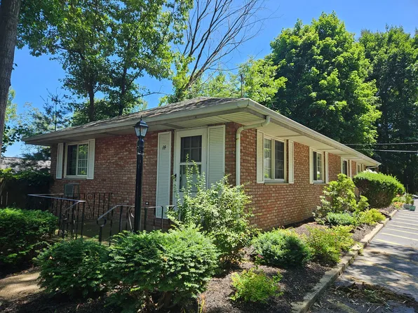 565 West Ave, Tallmadge, OH 44278