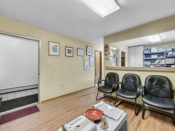 4th image of 2256 Hendrickson St #P1