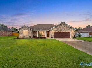 17349 Jameson Dr, Harvest, AL 35749