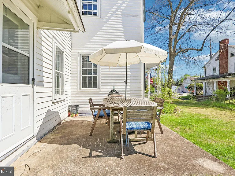 2167 Brunswick Ave — Photo 36