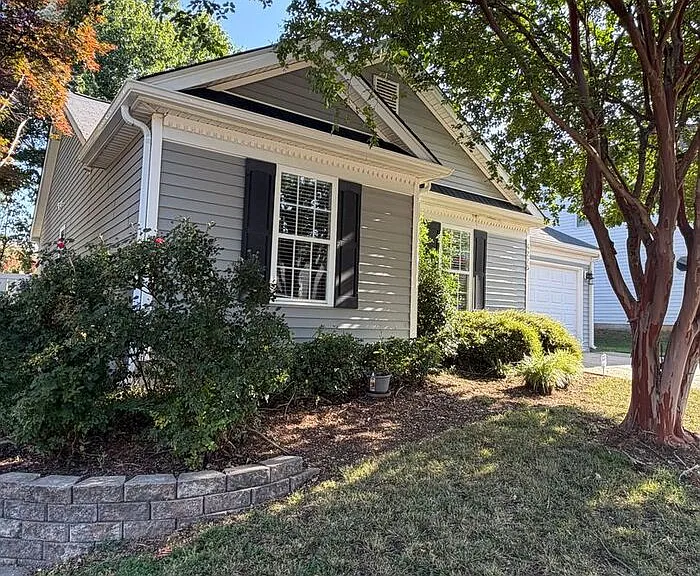 4225 Hogan Ln — Photo 3