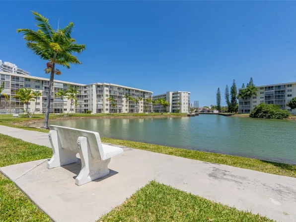 2851 Leonard Dr APT J109, Aventura, FL 33160