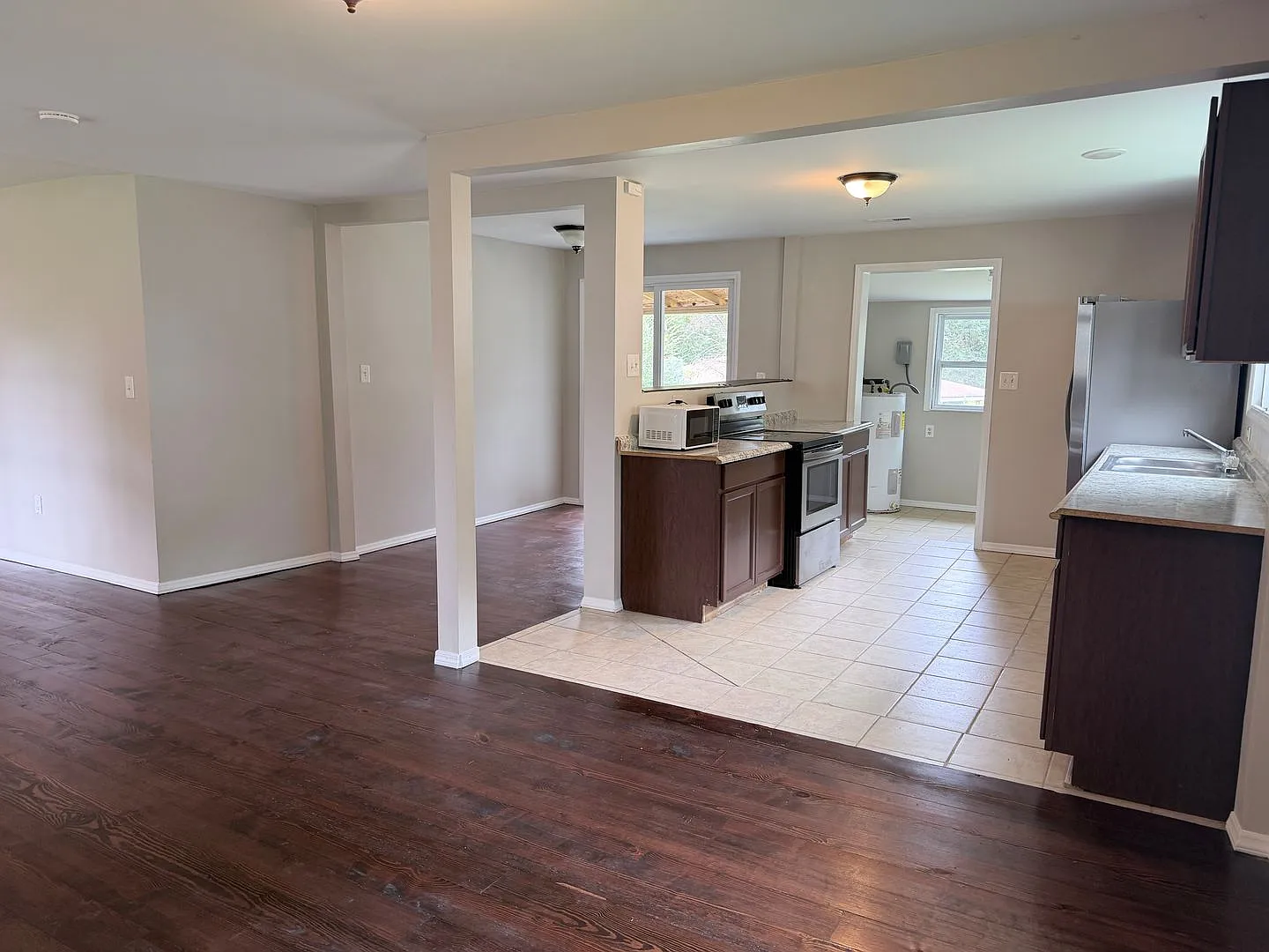 3 Bed/2 Bath Single Family Home — Photo 4