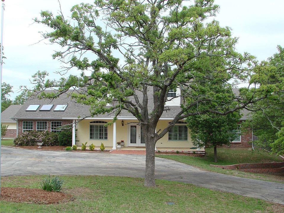 Home on 1 Acre with Trees