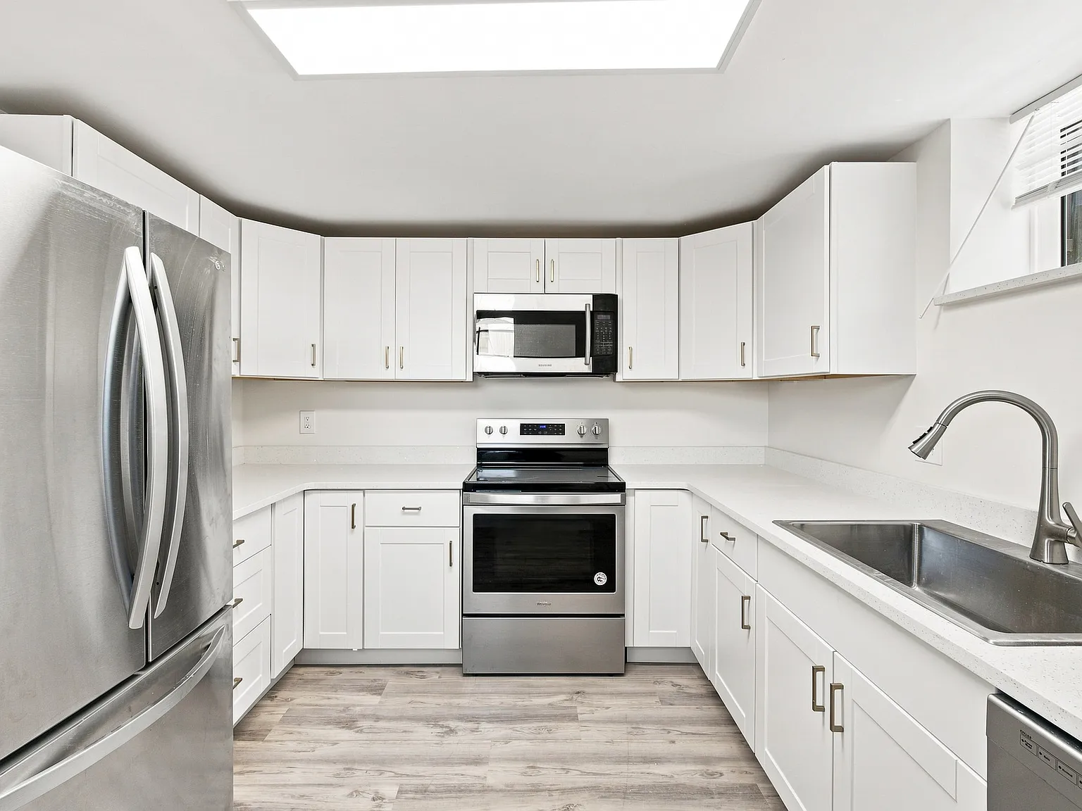 2597 Pierce St — Photo 4
