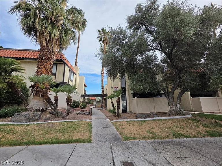 1440 Vegas Valley Dr #8 — Photo 4
