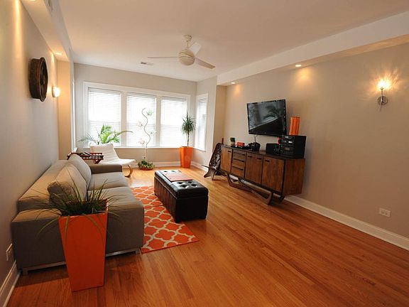 2nd image of 4330 N Whipple St #3
