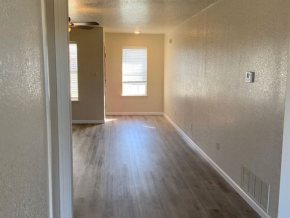 4th image of 1907 Sandstone Dr