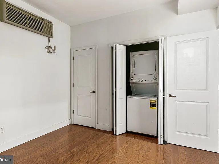 1639 Poplar St #LL2 — Photo 10