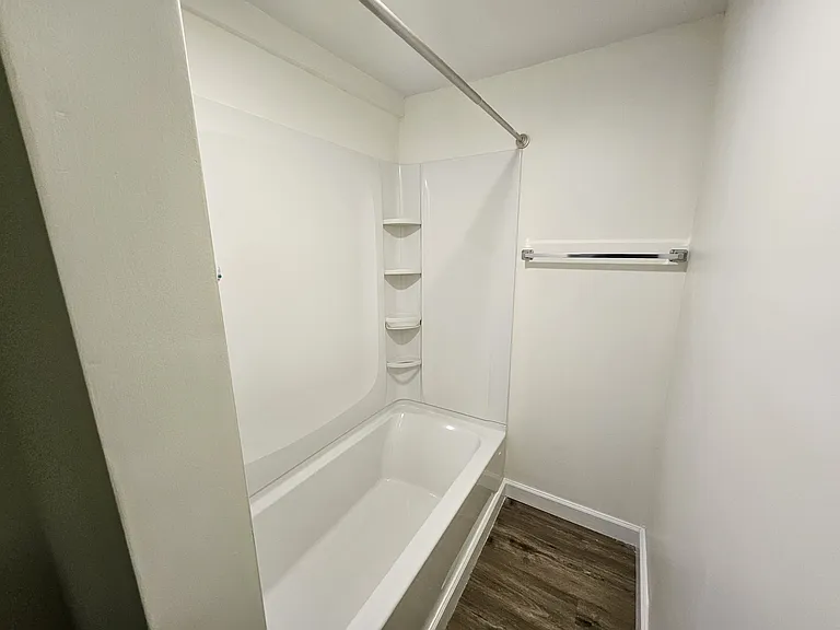 2 Clinton Pl #2F — Photo 6