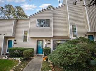 3823 Summerwood Ct, Raleigh, NC 27613