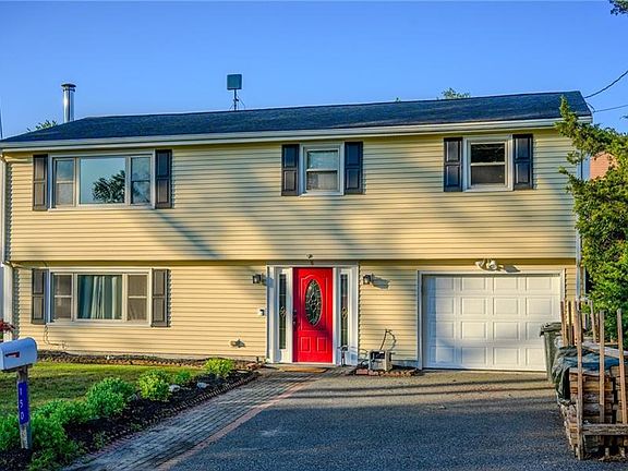 2nd image of 150 Coolidge St