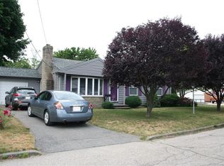 18 Diana Dr, Rumford, RI 02916