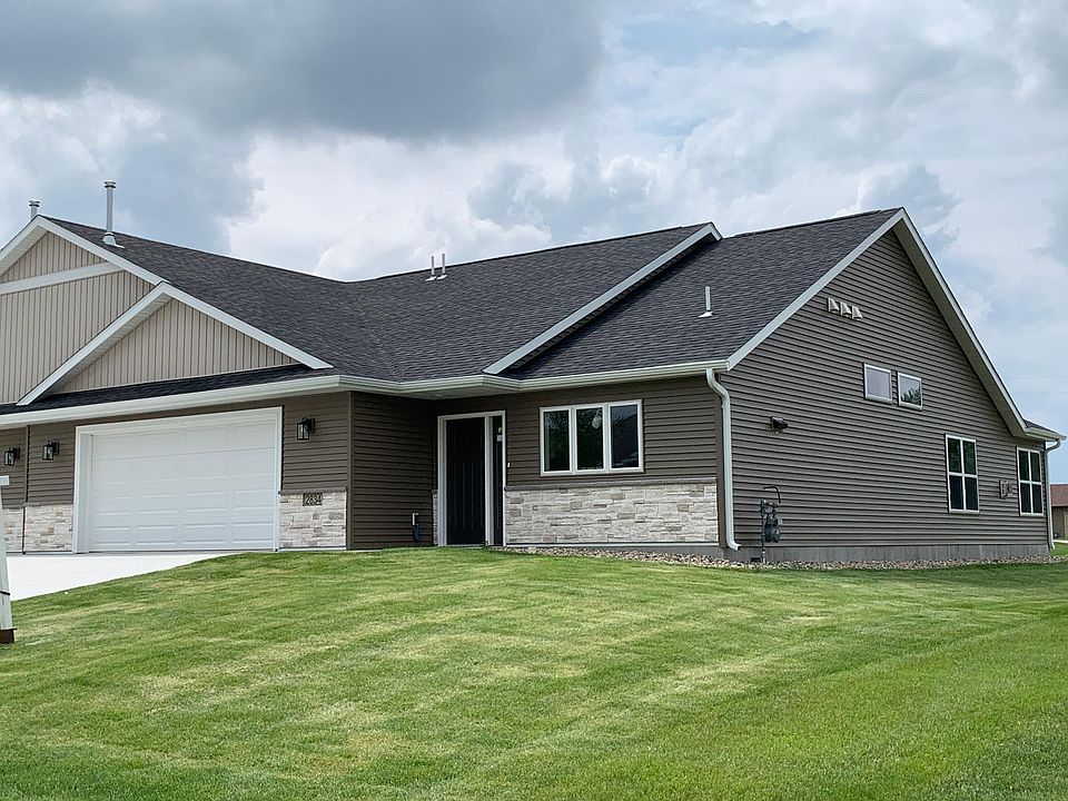 1st image of 2834 Meadowview Ln NE
