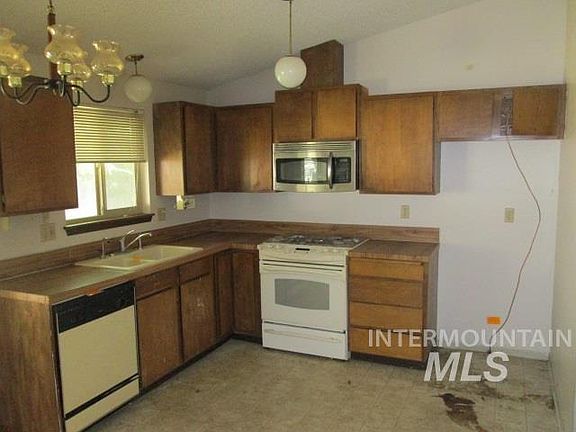 4th image of 9542 Hoff Dr