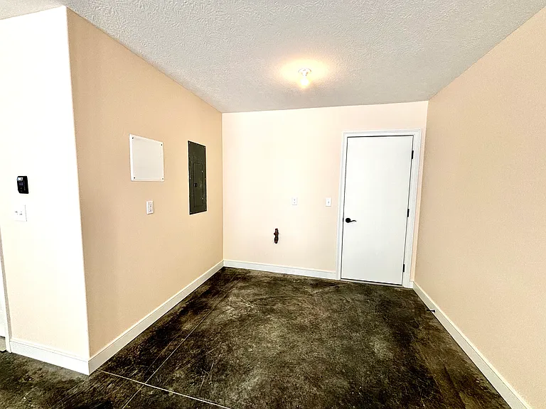 1176 E Bentley Cir #1176 — Photo 3