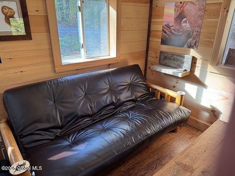 4th image of 215 Ridge Road