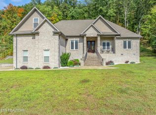 3307 Greenway Dr, Knoxville, TN 37918