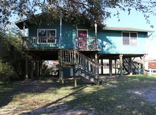 440 Creek Dr, Freeport, TX 77541